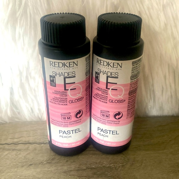Redken Shades EQ Pastel Peach Demi Permanent Haircolor Gloss - Picture 3 of 8